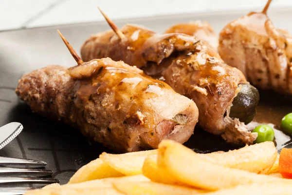 Beef rolls and vegetables — Stock Photo, Image