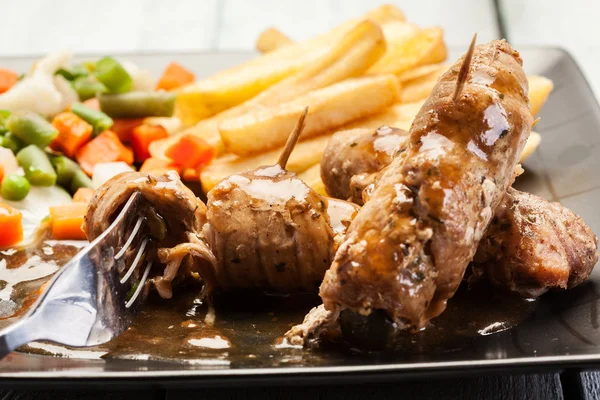 Beef rolls and vegetables — Stock Photo, Image