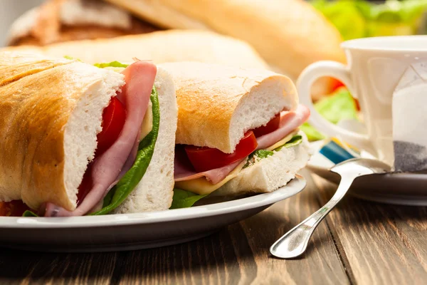 Italiensk panini sandwich – stockfoto