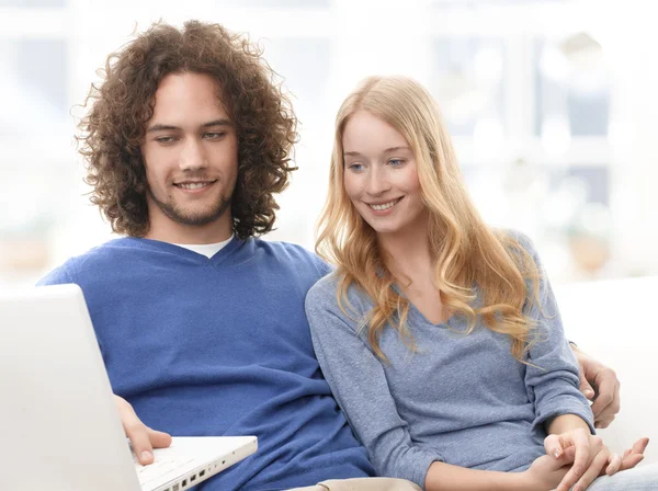 Watching Tv Together — Stock Photo, Image