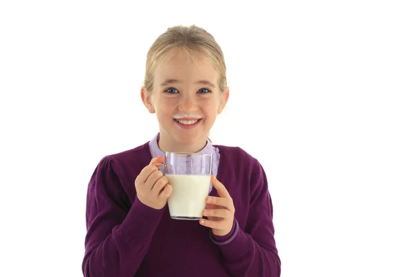 Питьевое молоко — стоковое фото