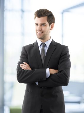 profesyonel gülümseyen işadamı portresi