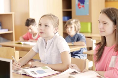 İlköğretim Okulu sınıf