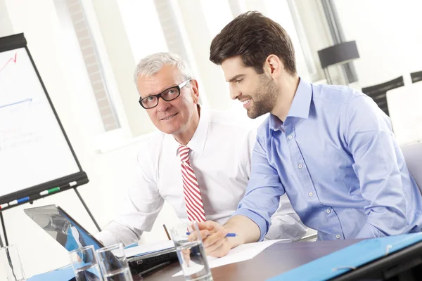 Business people discussing in a meeting — Stock Photo, Image