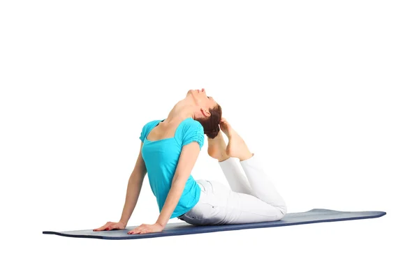 Frau macht Yoga-Übungen — Stockfoto