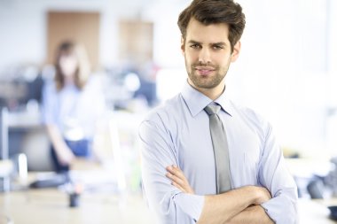 Kendine güvenen işadamı