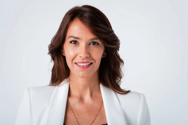Portrait Attractive Brown Haired Woman Wearing White Blazer While Looking — Foto Stock