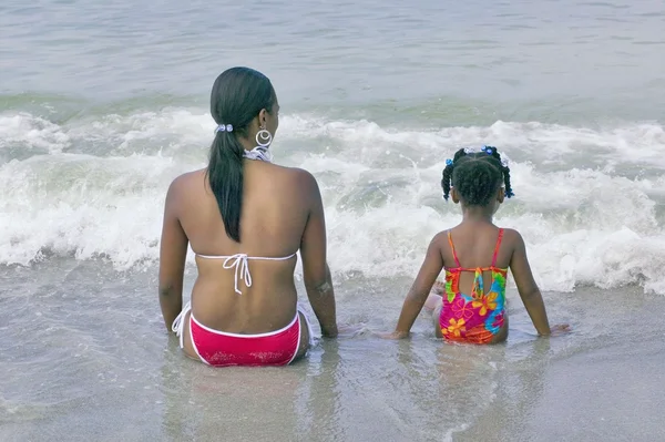 浜のアフリカ系アメリカ人 — ストック写真