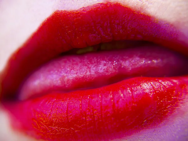 Kadınların kırmızı dudaklarını kapat. — Stok fotoğraf