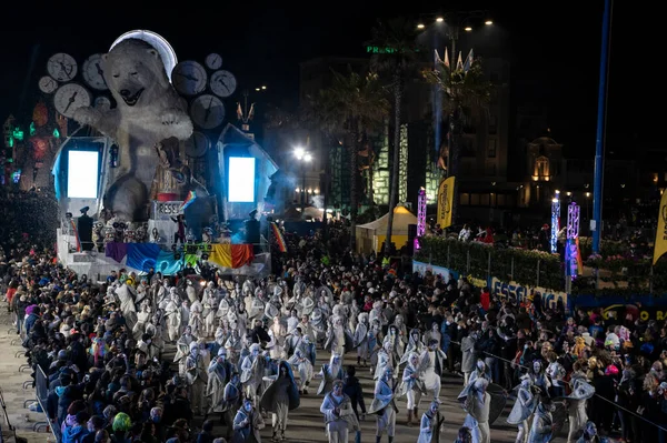 Carnaval Viareggio Noite Segundo Curso Mascarado Realizado Noite Carros Alegóricos — Fotografia de Stock