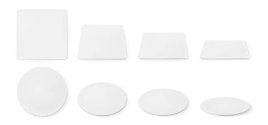 Bira bardağı için gerçekçi beyaz kağıt bardak altlıkları