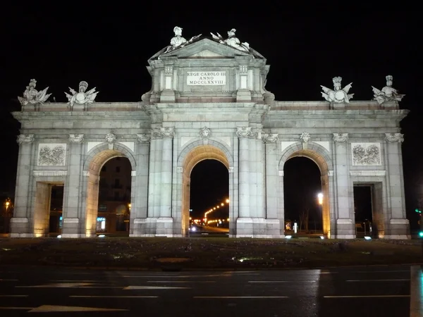 Puerta de Alcalá, madrid, Spanyolország — Stock Fotó