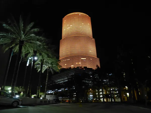 Bank of America Tower in Miami Downtown at night — Stock Photo, Image