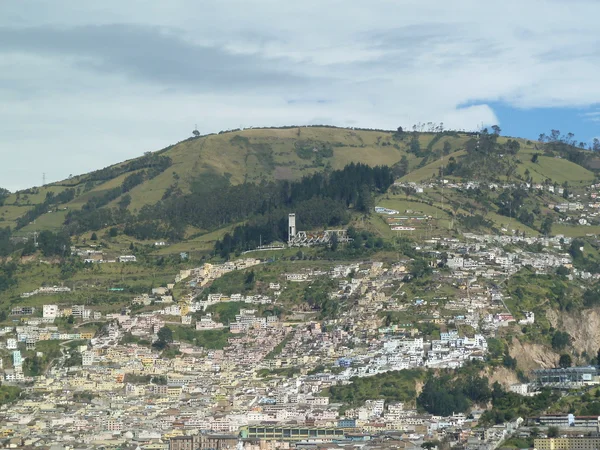 Panoramiczny widok z quito, Ekwador — Zdjęcie stockowe