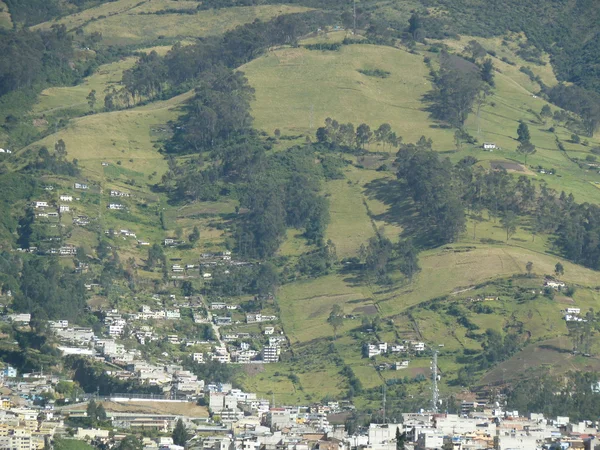 厄瓜多尔基多的全景视图 — 图库照片