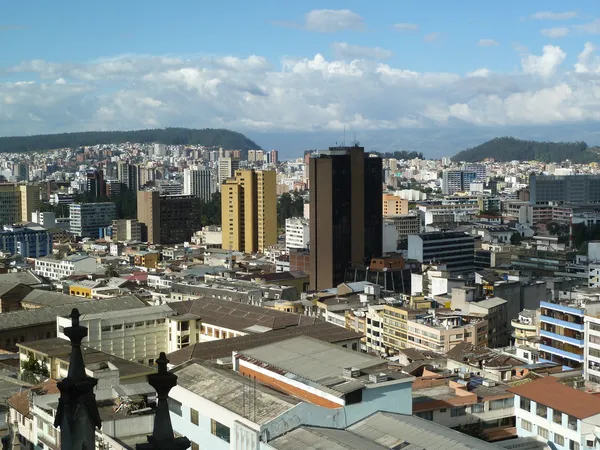 Panoramiczny widok z quito, Ekwador — Zdjęcie stockowe