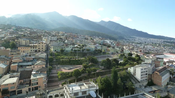 Panoramautsikt över quito, ecuador — Stockfoto