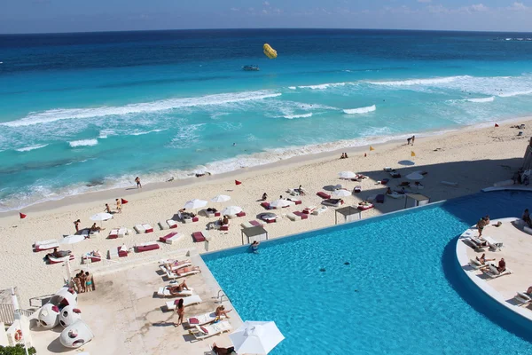 Carribean sea in Cancun, Mexico — Stock Photo, Image