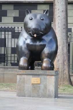 Plaza botero, medellin, colombia (fernando botero heykeller)