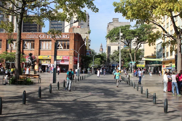 Plaza botero, Medellín, Kolumbia (fernando botero posągi) — Zdjęcie stockowe