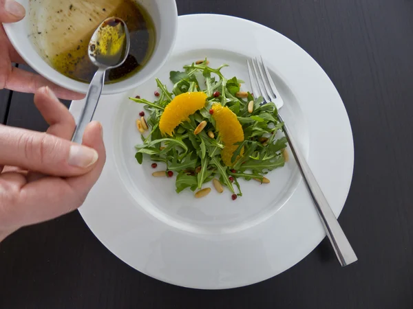 Салат из рукколы — стоковое фото