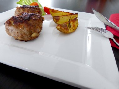 Biberiye patates köfte