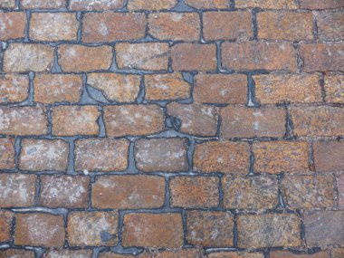 Arnavut kaldırımlı yapısı