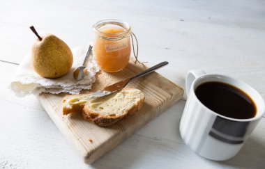 Armut Reçeli ile Kahvaltı