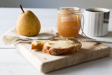 Armut Reçeli ile Kahvaltı