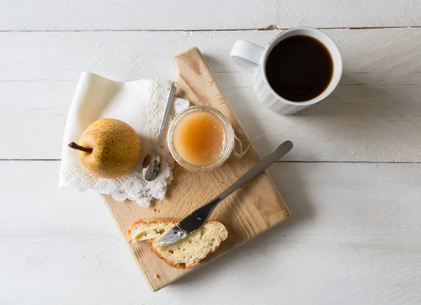 朝食と梨ジャム — ストック写真