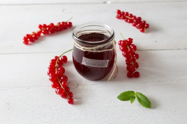 Currant jam in a jar — Stock Photo, Image