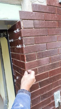 kırmızı tuğla bağlı