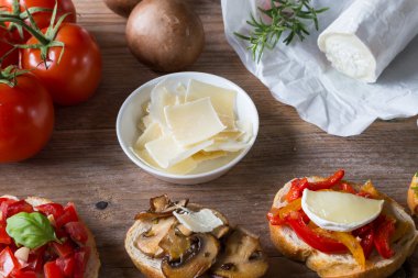 Bruschetta fasulye ve roka, mantar, keçi peyniri ile
