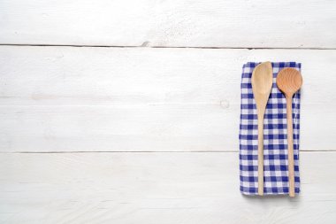 mutfak havlu ve tahta kaşık arka plan