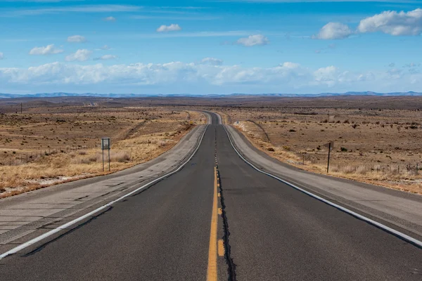 Öppen motorväg i New Mexico — Stockfoto