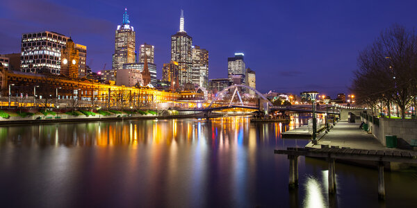 Melbourne skyline at dusk
