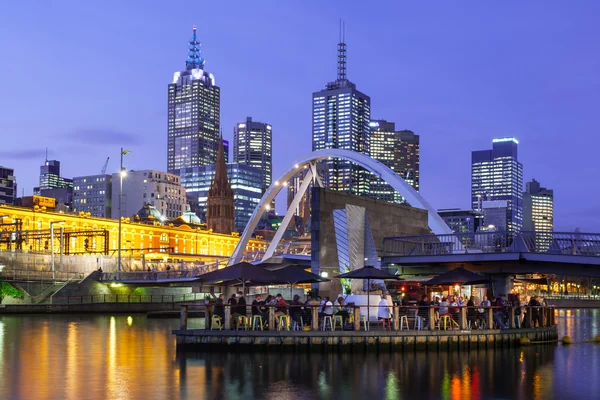 Melbourne Skyline al anochecer — Foto de Stock