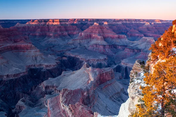Grand Canyon en hiver au crépuscule — Photo