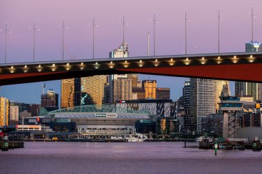 Alacakaranlıkta Melbourne Skyline