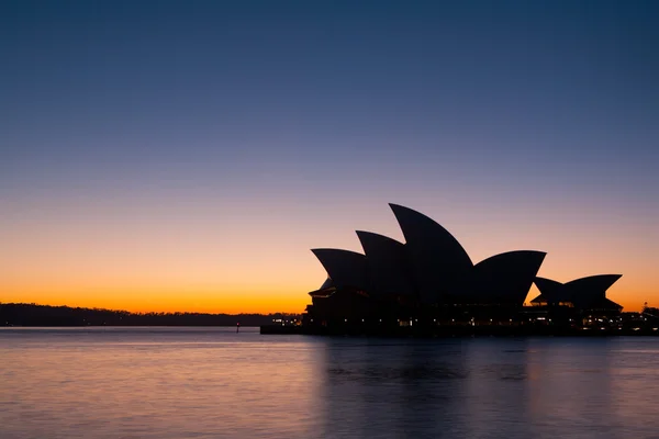 Gündoğumunda Sydney Opera Binası — Stok fotoğraf