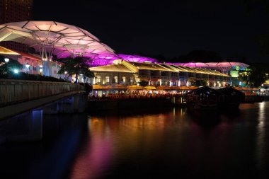 Clarke Rıhtımı Singapur 'da Gece