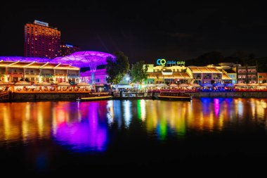 Clarke Rıhtımı Singapur 'da Gece