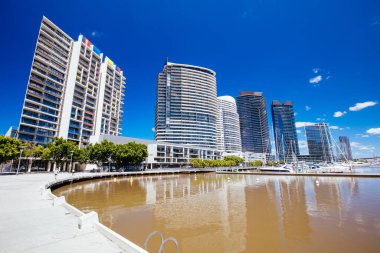 Melbourne Avustralya 'da Yarras Edge Marina