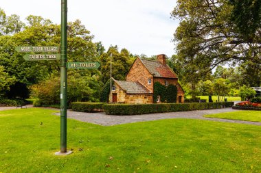 Fitzroy Gardens Melbourne Avustralya 'da Aşçı Kulübesi