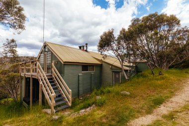 Avustralya Falls Creek yakınlarında Bogong Rover Chalet
