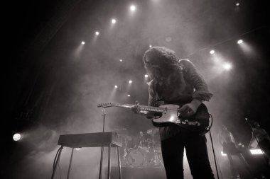 MELBOURNE, AUSTRALIA - 28 Mayıs: Avustralyalı müzik grubu Holy Holy 28 Mayıs 2022 tarihinde Melbourne, Avustralya 'daki The Forum Theatre' da 