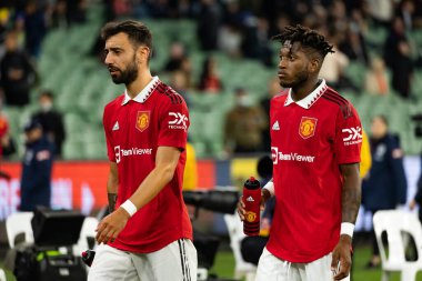 MELBOURNE, AUSTRALIA - 15 Temmuz 2022 tarihinde MCG 'de oynanan sezon öncesi dostluk maçı sonrasında Manchester United takımından Bruno Fernandes ve Fred