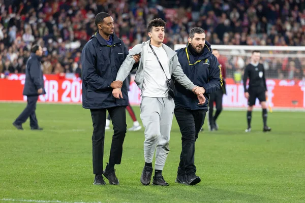 Melbourne Australia July Pitch Invader Crystal Palace Plays Manchester United — Stock Photo, Image