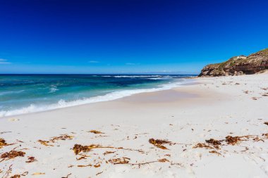 The idyllic Number Sixteen Beach on a hot summers day in Rye, Victoria, Australia