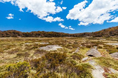 Tuckerbox Corner and intersection at Mt Buffalo on a summers afternoon in the Victorian Alps, Australia